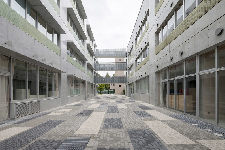 白梅学園高等学校・ 清修中学校校舎 工藤和美 + 堀場弘 / シーラカンス K&H