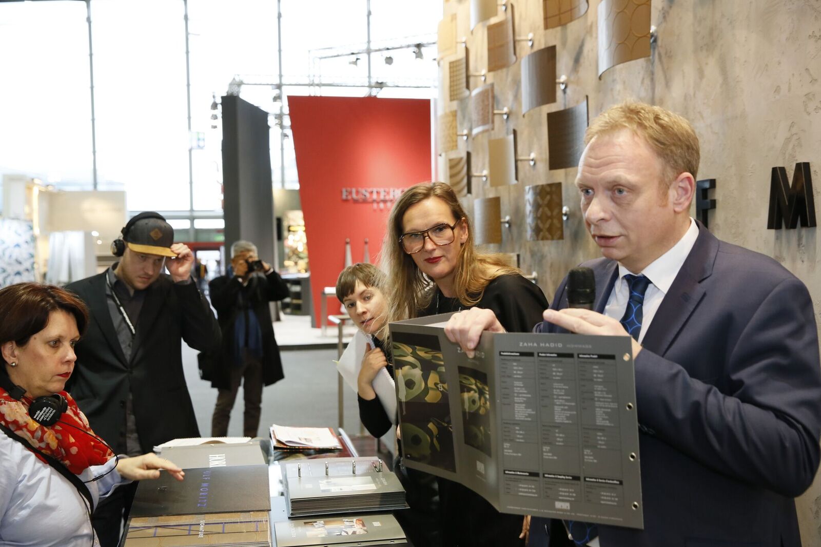 Dorothee Maier «Das Kleid für den Raum» at Marburger Tapetenfabrik ( Photo ©  Markus Bachmann / World-Architects )