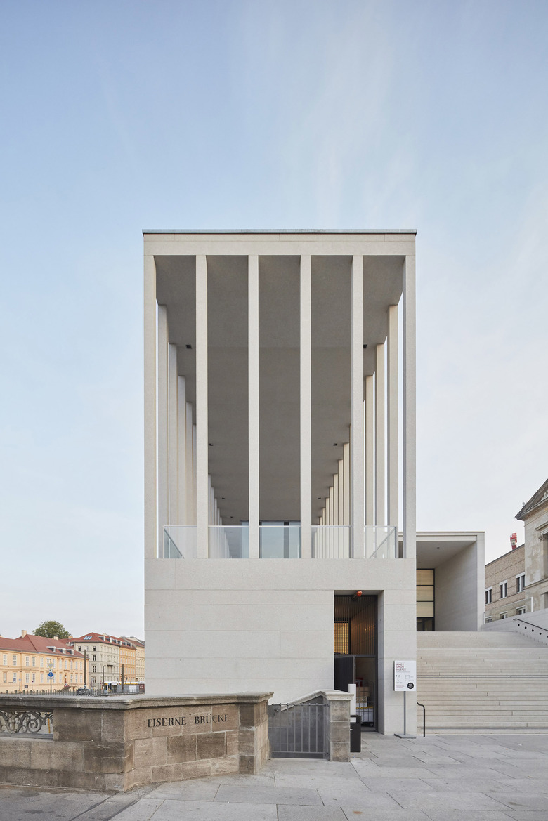 James Simon Gallery - Wikipedia