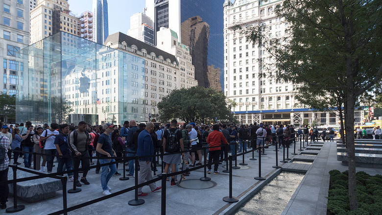 The Newly Reopened NYC Apple Flagship - New York Apple Store Photos