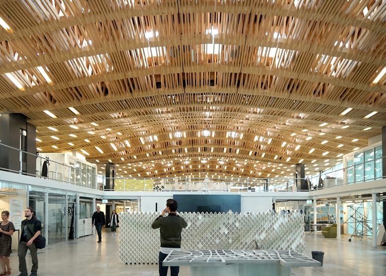 How Robots Build a House -