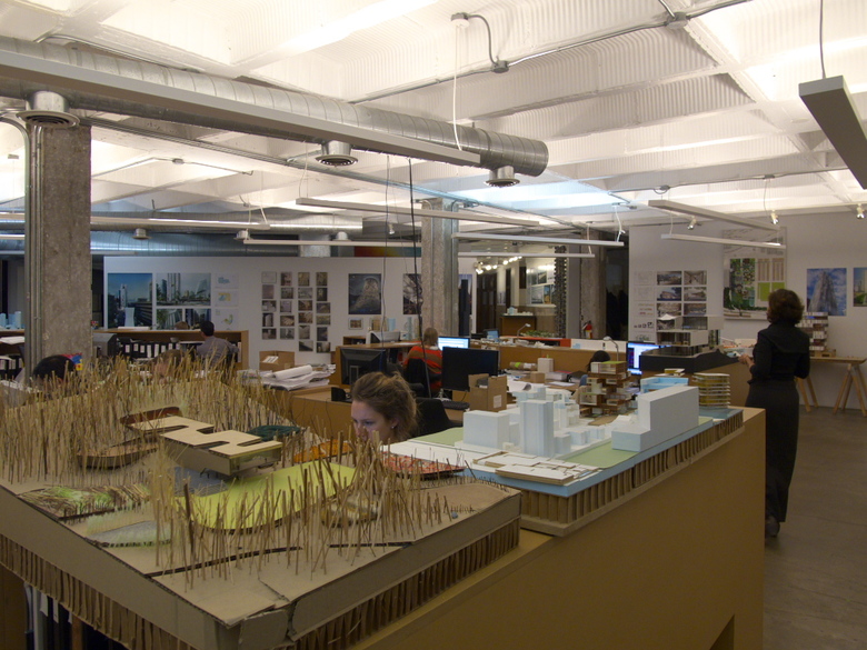 Building: Inside Studio Gang Architects / Jeanne Gang
