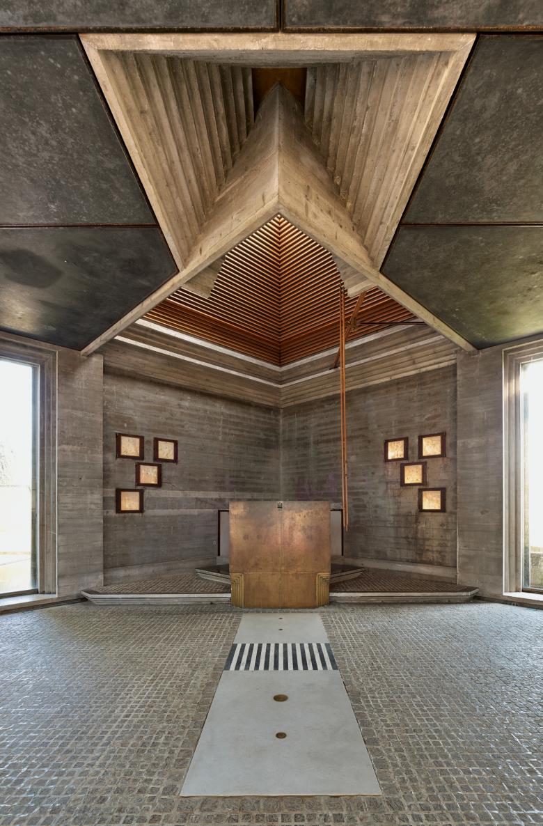 CARLO SCARPA | White/Space