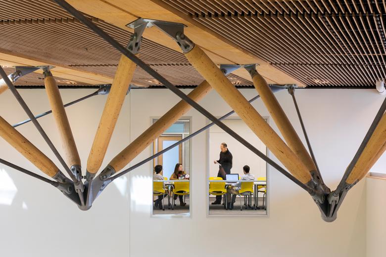 商品画像：White Ceiling Beams | Faux Wood Smooth | 4-Sided 2