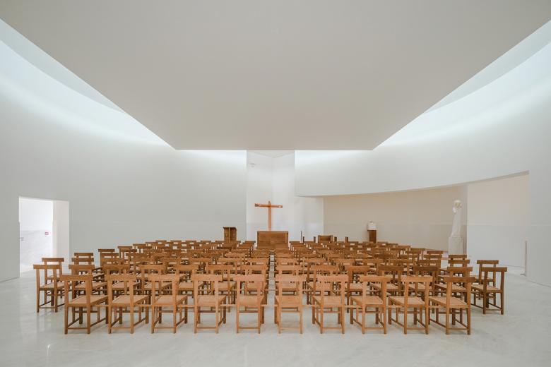 Church of Saint-Jacques-de-la-Lande - Álvaro Siza Vieira
