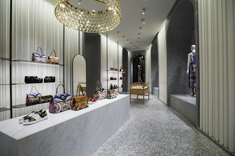 Valentino Store In Milano David Chipperfield Retail Store Interior ...