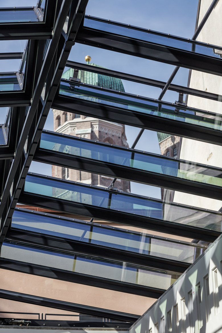 【希少】 2G ／ N.42 HildundK Munich Building Centre | Hild und K Architekten | Archello