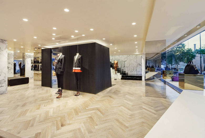 GIVENCHY Flagship Store Piuarch