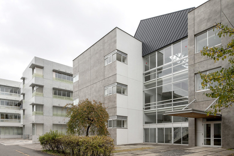 白梅学園高等学校 清修中学校校舎 工藤和美 堀場弘 シーラカンス K H 白梅学園高等学校 清修中学校校舎 工藤和美 堀場弘 シーラカンス K H