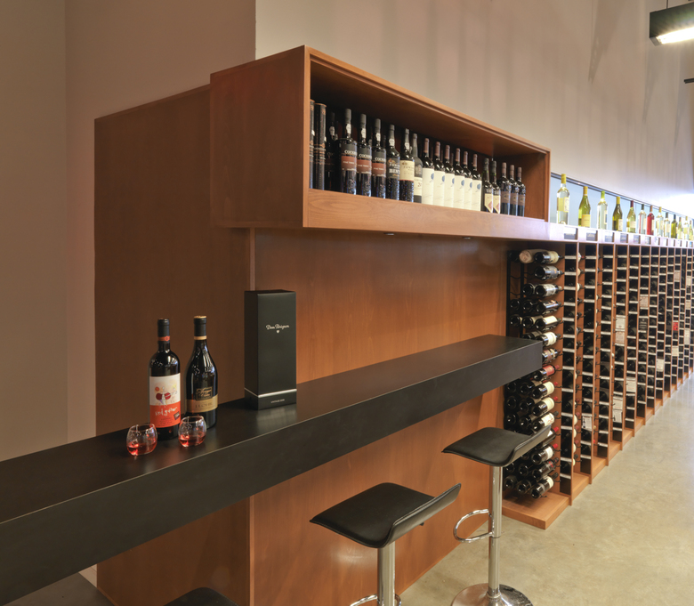 wedington liquor store and cigar shop marlon blackwell weddington liquor fayetteville arkansas