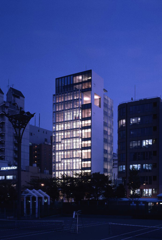GLASHAUS 岸和郎 + ケイ・アソシエイツ