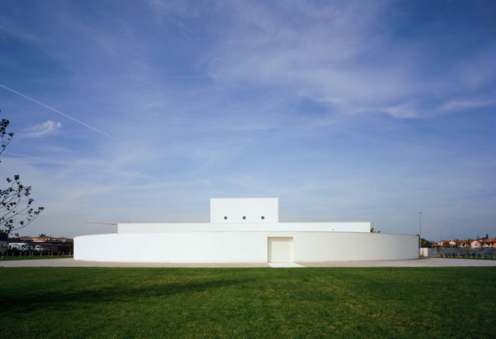 ALBERTO CAMPO BAEZA Idea, Light and Gravity アルベルト