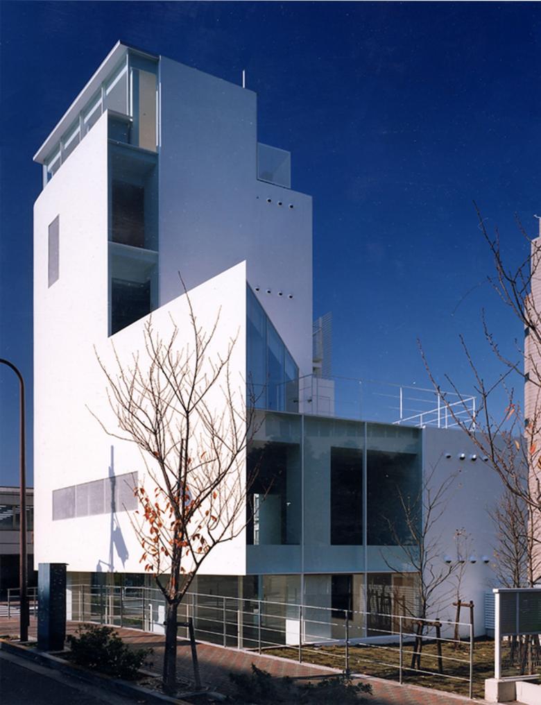 建築的空間の原始的構造―Aruntaの儀場とTodasの建築との建築学的研究