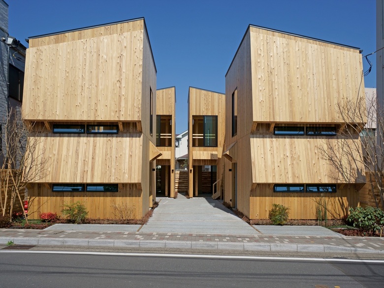 Tatsumi Apartment / Hiroyuki Ito Architects